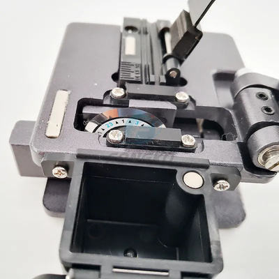 FK-C09 High Precision Fiber Cleaver With Case Optical Fiber Cutting Knife
